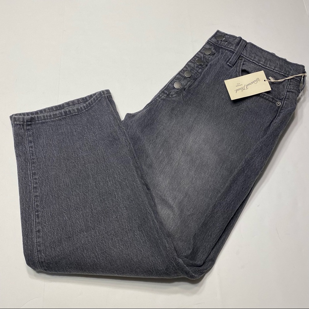 NWT Universal Thread Womens Black Light Wash Vintage Straight Jeans